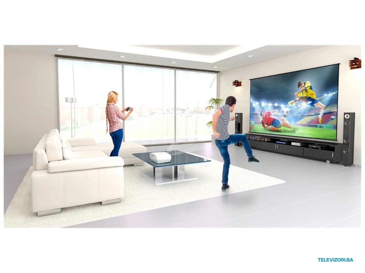 Epson EH-TW7100 projektor – u dnevnom boravku
